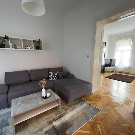 Szeged Apartman Extérieur photo