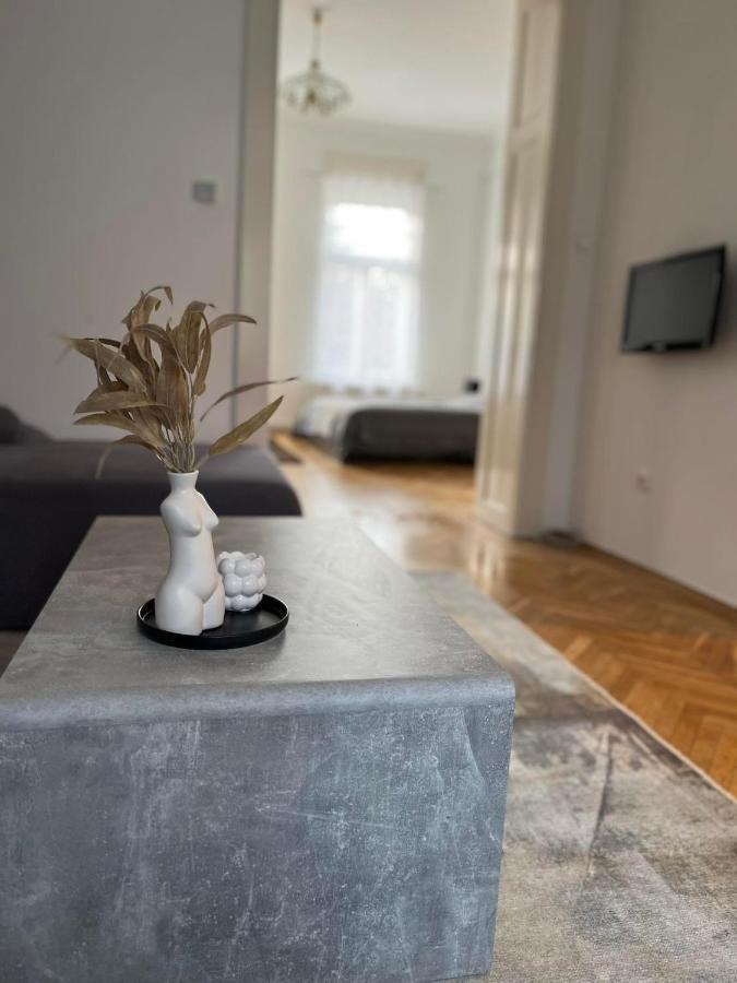 Szeged Apartman Extérieur photo