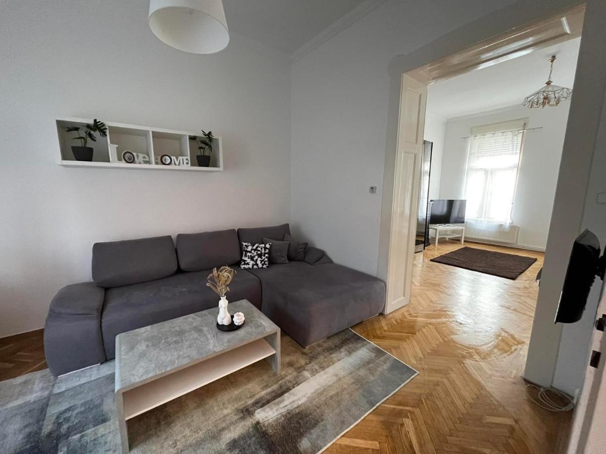 Szeged Apartman Extérieur photo